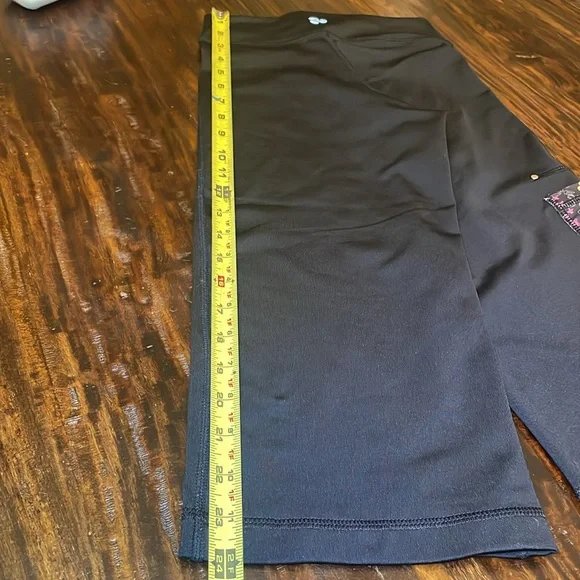 Triple Flip Crops - Picture 4 of 7